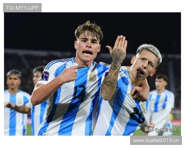 世界杯最新战况分析：球队表现亮眼 关键比赛预告一览 - 副本