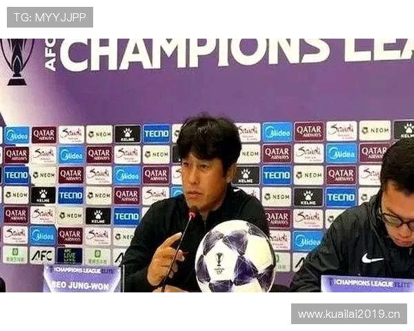 亚冠赛场激战正酣 各队奋力争夺亚洲足球最高荣誉 - 副本 (2)